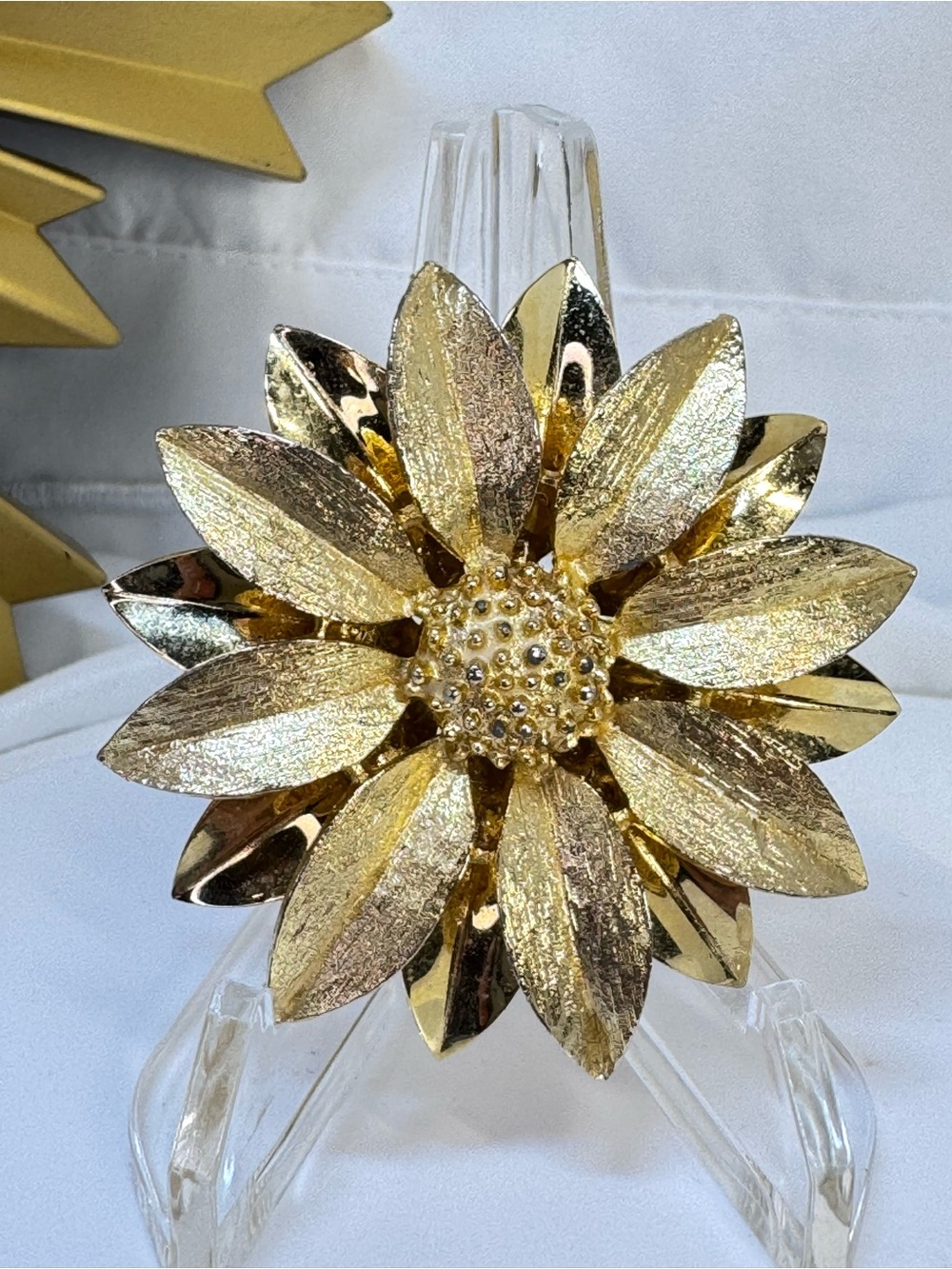 Vintage Sarah Coventry Gold Floral Sunflower Brooch